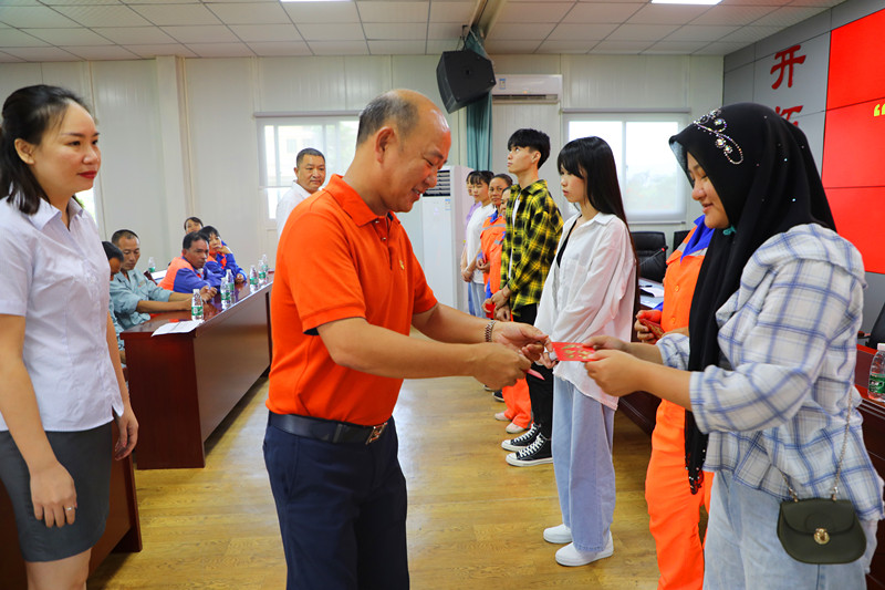 “金秋助學，圓夢明佳！”明佳集團黨支部及工會組織開展愛心助學活動！